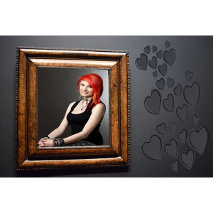 Image_frame_your_lover_on_the_side_of_the_hearts_on_the_wall photo effect