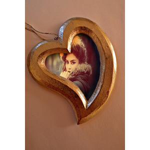 Your Photo On A Heart Shaped Necklace photo effect