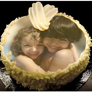 Your_picture_on_lemon_cake photo effect