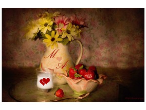 vase strawberry milk
