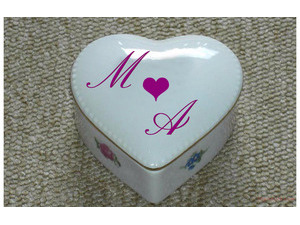 Your name and your lover on a box of ceramic